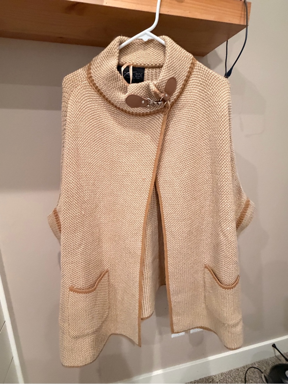 Beige Knit Sleeveless Cardigan with Buckle Collar